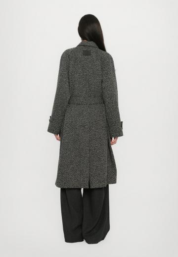 Шерстяное пальто