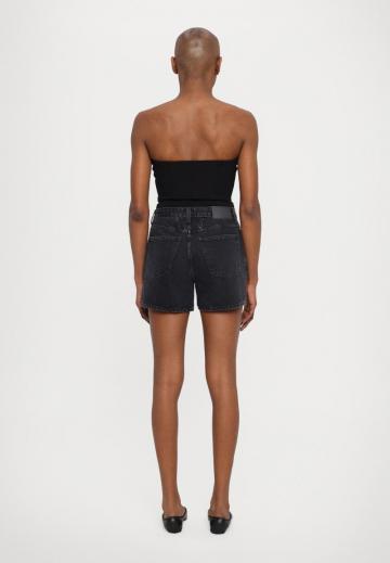 Джинсовые шорты