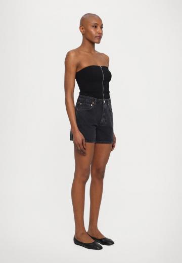 Джинсовые шорты