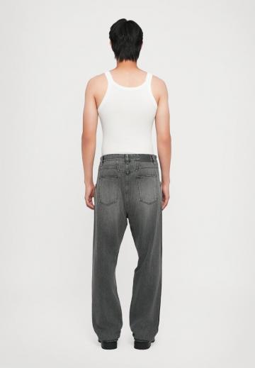 Прямые джинсы