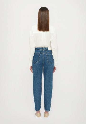 Джинсы бойфренда