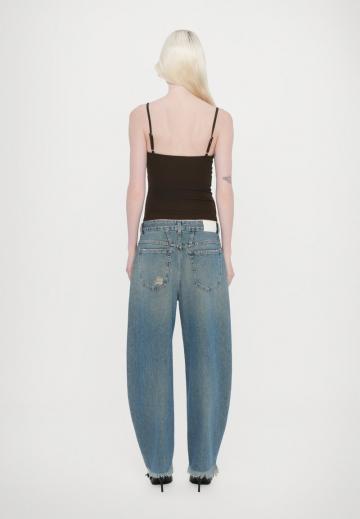 Топ на бретельках