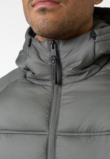 Зимняя куртка