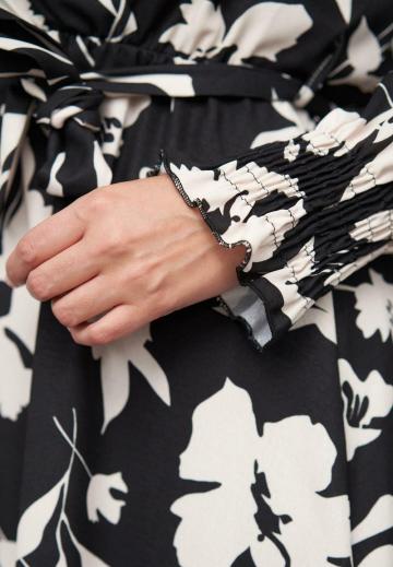 Короткое платье