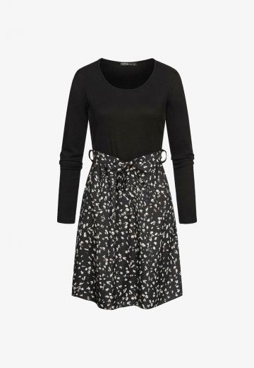 Короткое платье