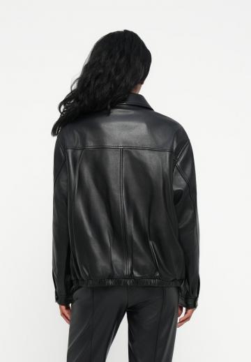 Кожаная куртка