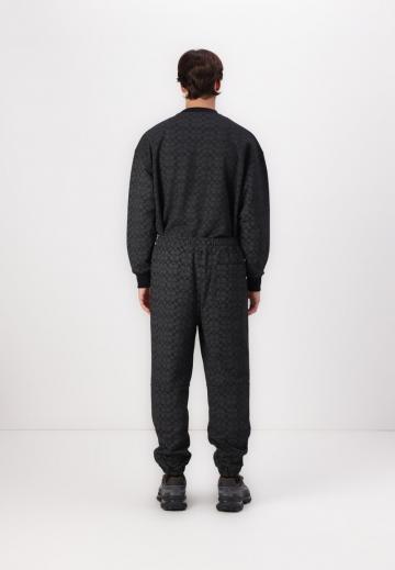 Спортивные штаны