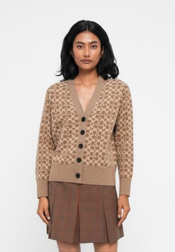 Жаккардовая вязаная кофта