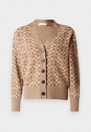 Жаккардовая вязаная кофта