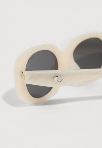 Солнечные очки