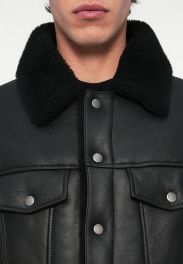 Кожаная куртка