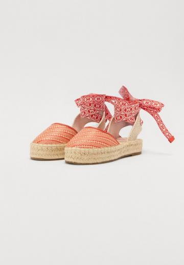 Гандбольные кроссовки