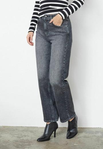 Свободные джинсы