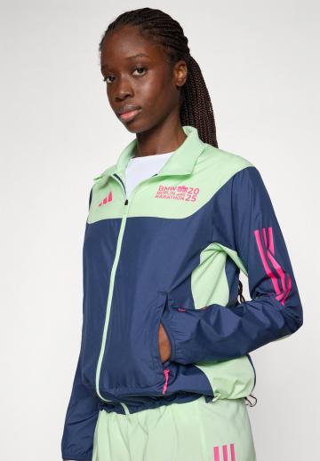 Спортивная куртка