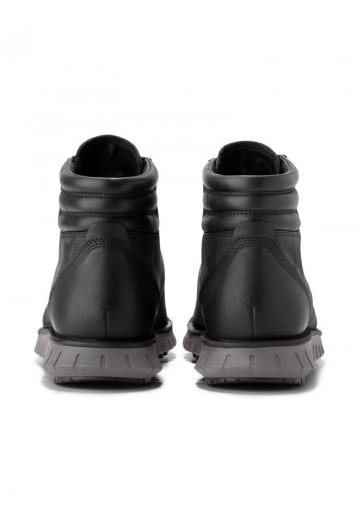 Ботинки на шнуровке