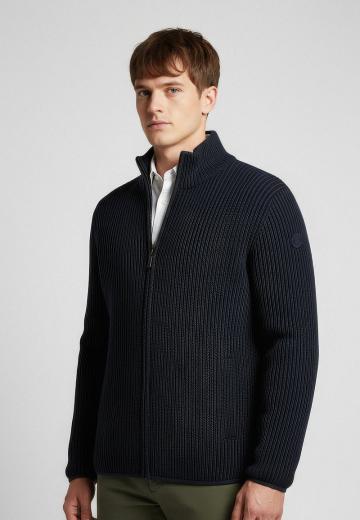 Вязаная кофта