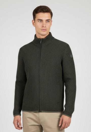 Вязаная кофта