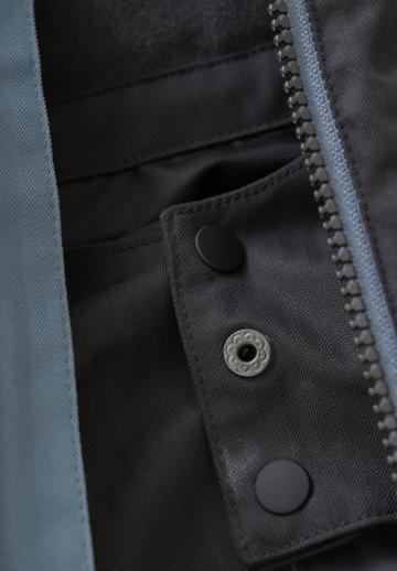 Спортивная куртка