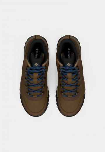 Походные ботинки