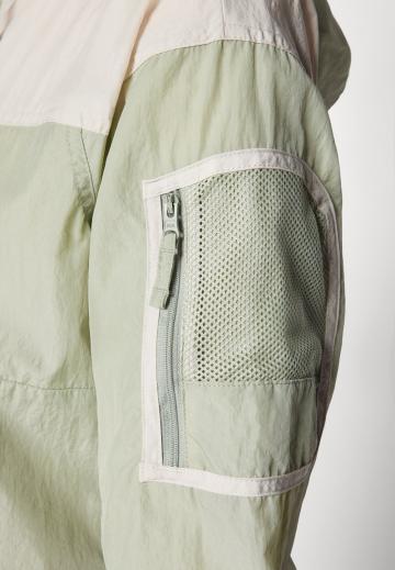 Спортивная куртка