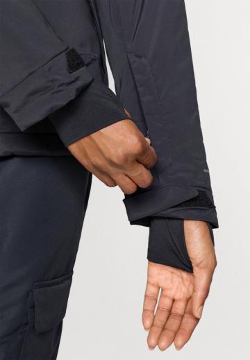 Спортивная куртка