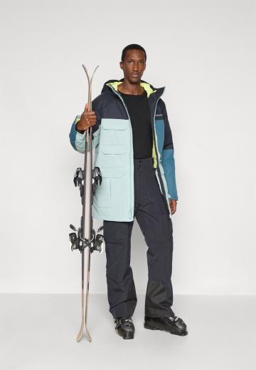 Сноубордическая куртка