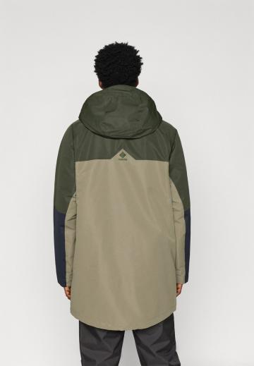 Сноубордическая куртка