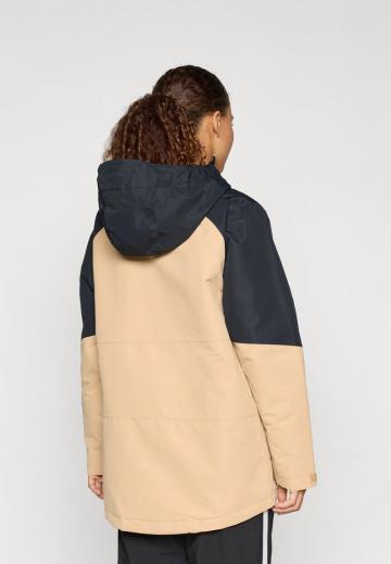 Спортивная куртка