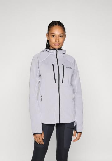 Спортивная куртка