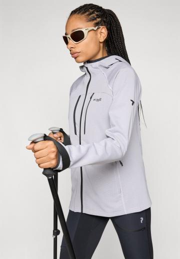 Спортивная куртка