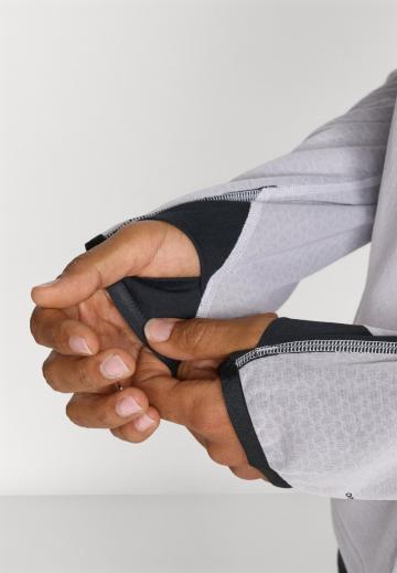 Спортивная куртка