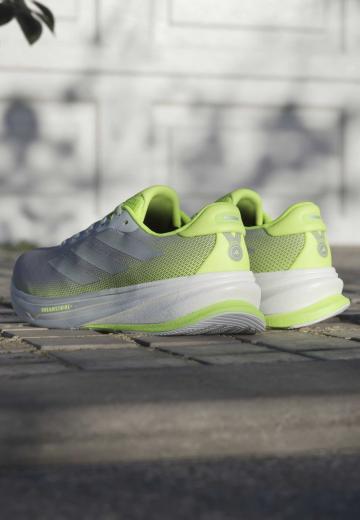 Беговые кроссовки