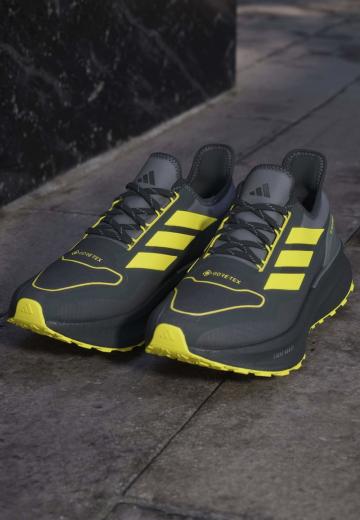 Беговые кроссовки