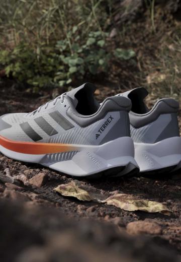 Беговые кроссовки