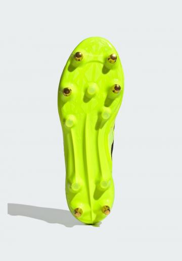 Футбольные бутсы