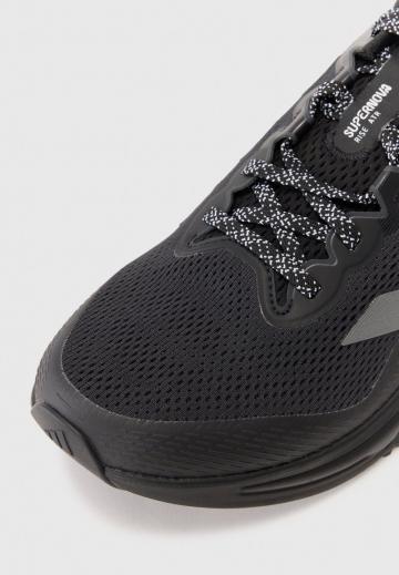 Беговые кроссовки