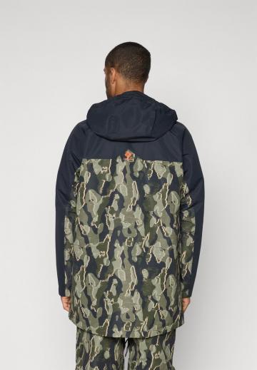 Сноубордическая куртка