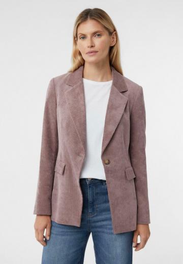 Короткое пальто