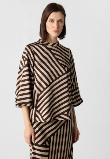 Атласная блузка