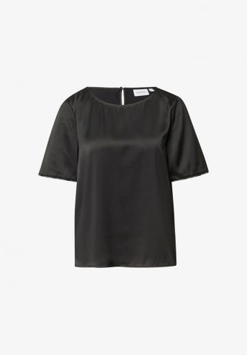 Атласная блузка