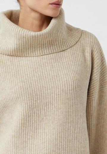 Пуловер с рукавом три четверти