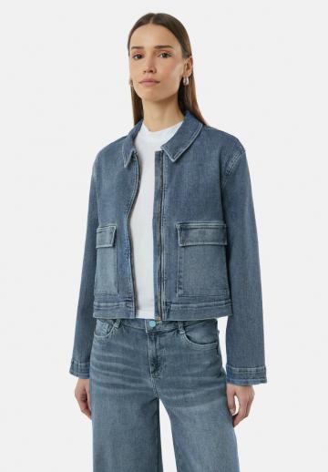 Куртка с накладнымит карманами