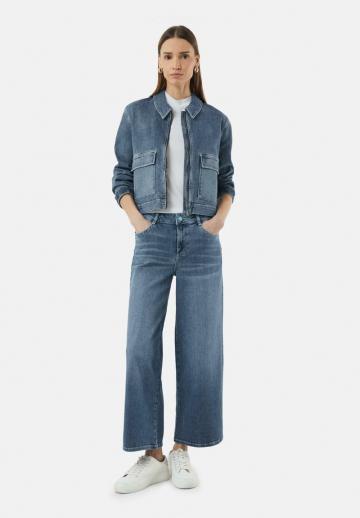 Куртка с накладнымит карманами