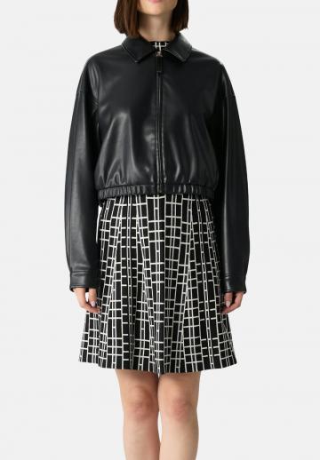 Короткая куртка