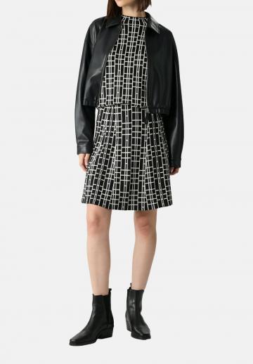 Короткая куртка