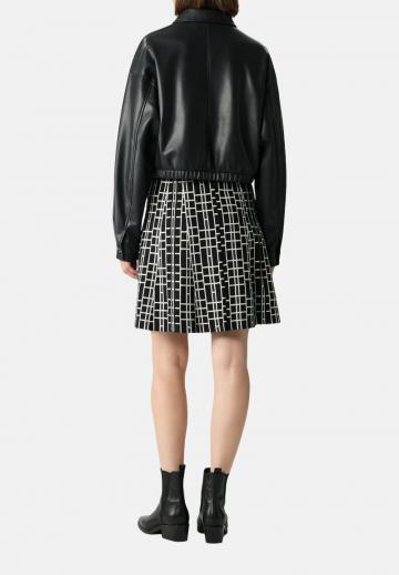 Короткая куртка