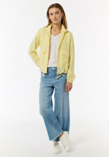 Куртка с накладнымит карманами