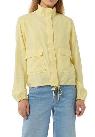 Куртка с накладнымит карманами