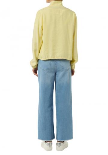 Куртка с накладнымит карманами