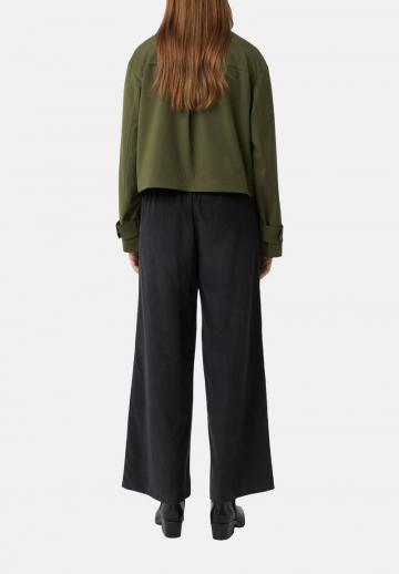 Куртка с накладнымит карманами